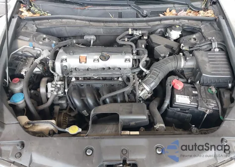 2011 Honda Accord 2.4 Se z USA, uszkodzony, nr VIN 1HGCP2F61BA039727